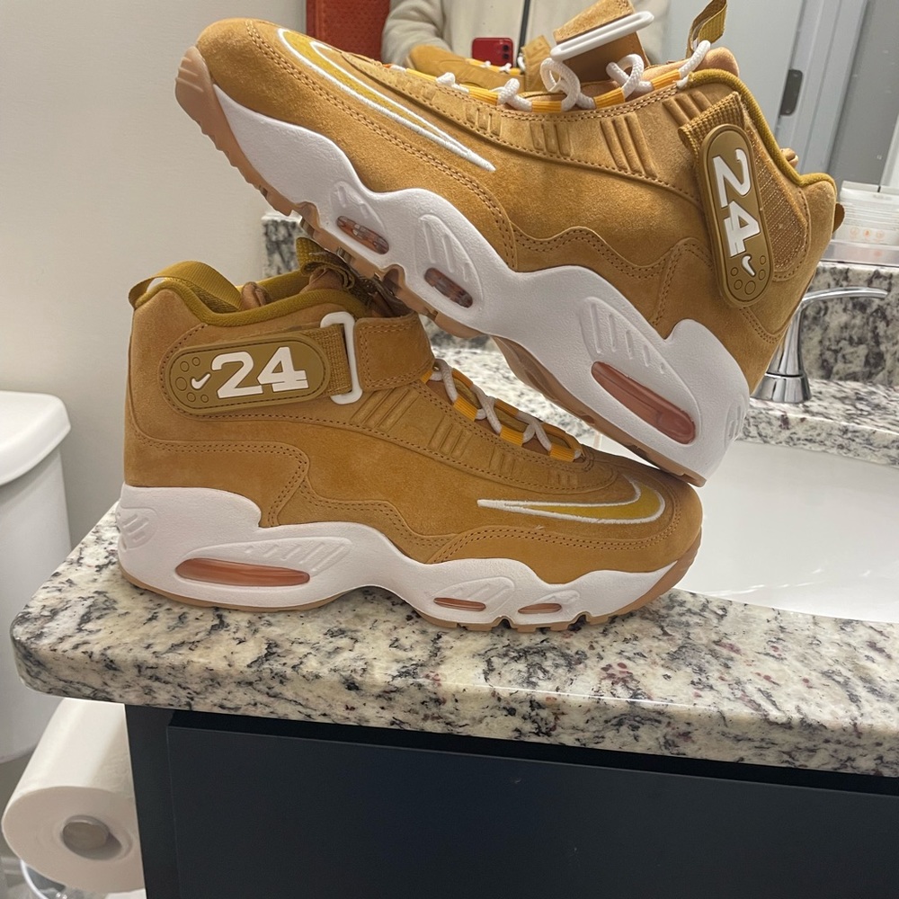 Air Griffey Max 1 'Wheat'